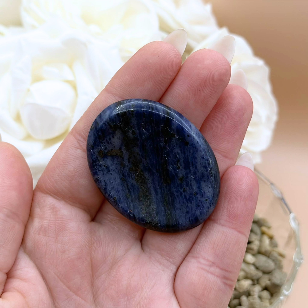 Worry stone sodalit