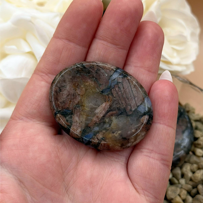 Worry stone que sera
