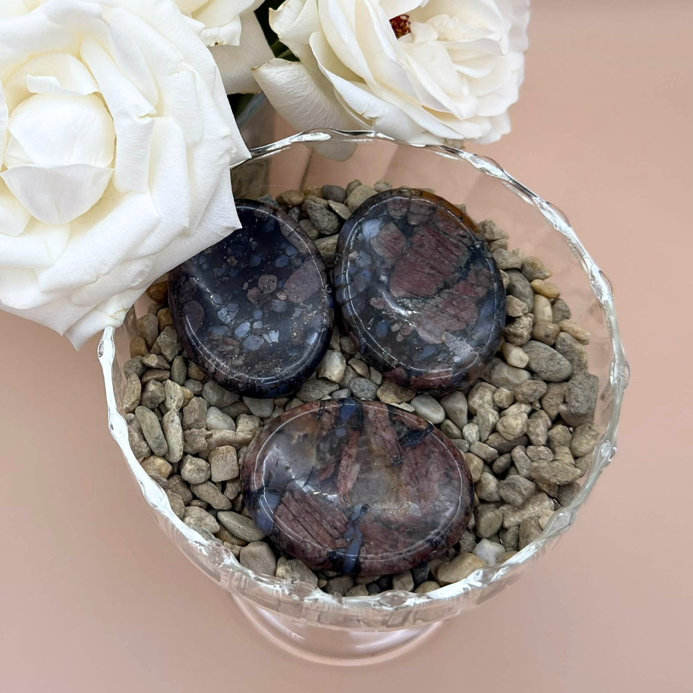 Worry stone que sera