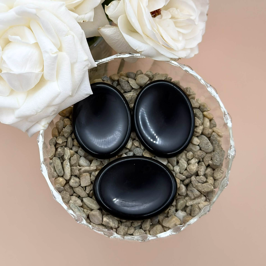 Worry stone obsidian