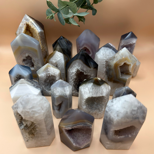 Torn i druzy agat (A-U)