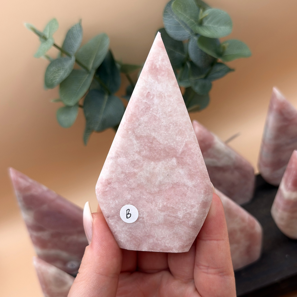 Droppar i rosa opal