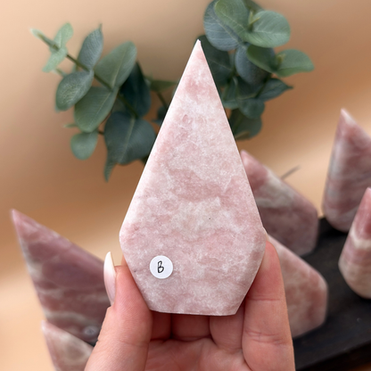 Droppar i rosa opal