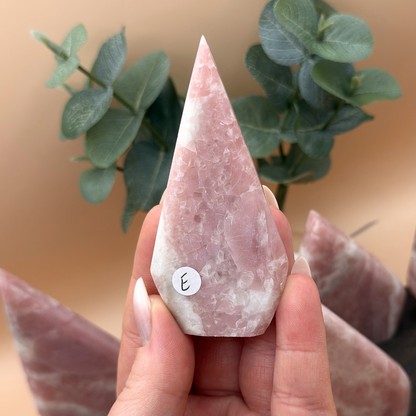 Droppar i rosa opal