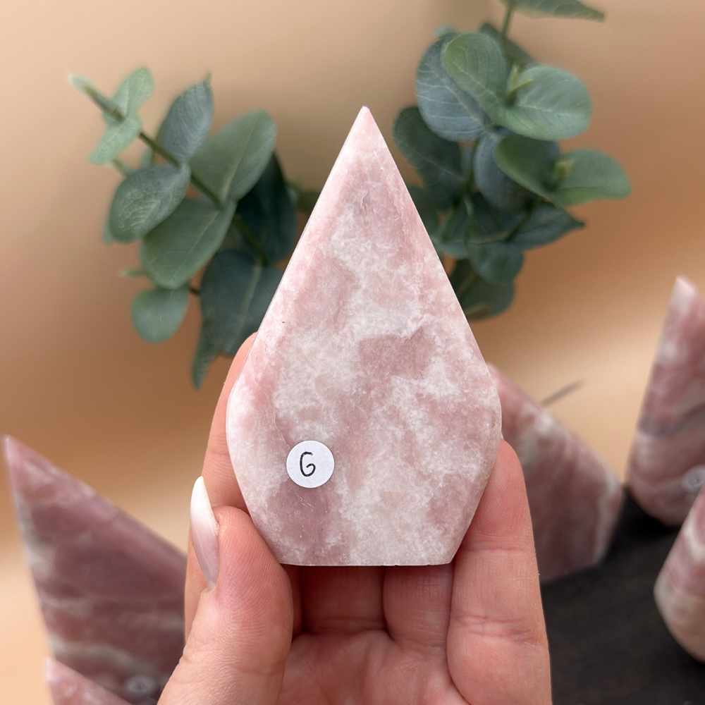 Droppar i rosa opal