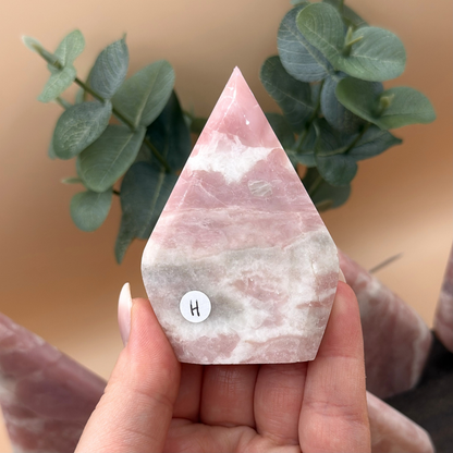Droppar i rosa opal
