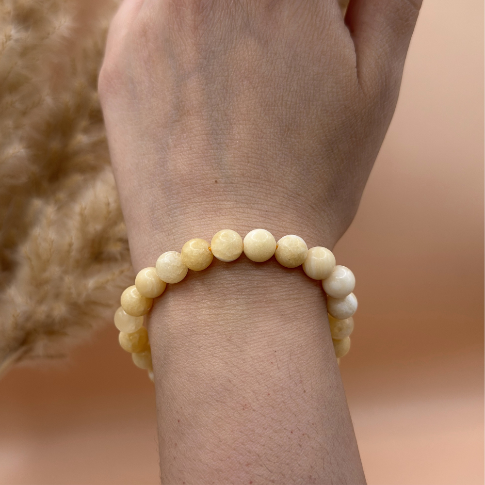 Armband gul kalcit 8 mm